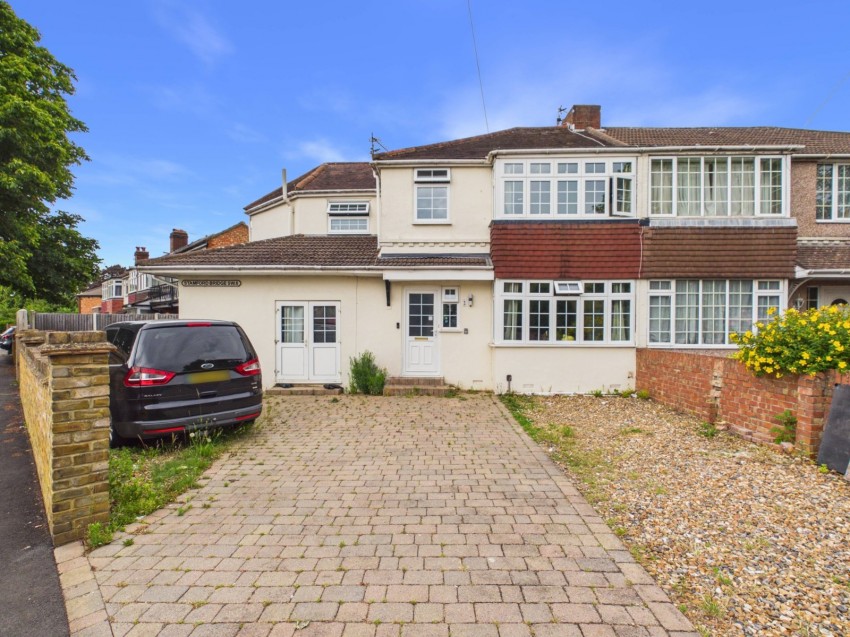 Images for Staines-upon-Thames, Surrey EAID:2640919782 BID:STA