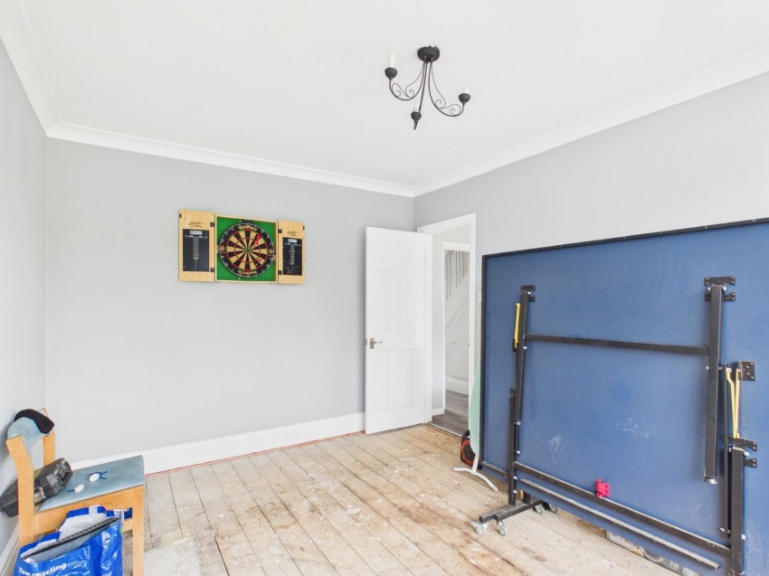 Images for Staines-upon-Thames, Surrey EAID:2640919782 BID:STA