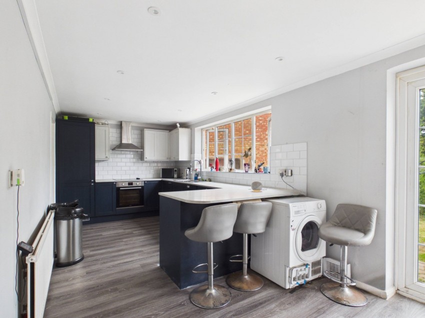 Images for Staines-upon-Thames, Surrey EAID:2640919782 BID:STA