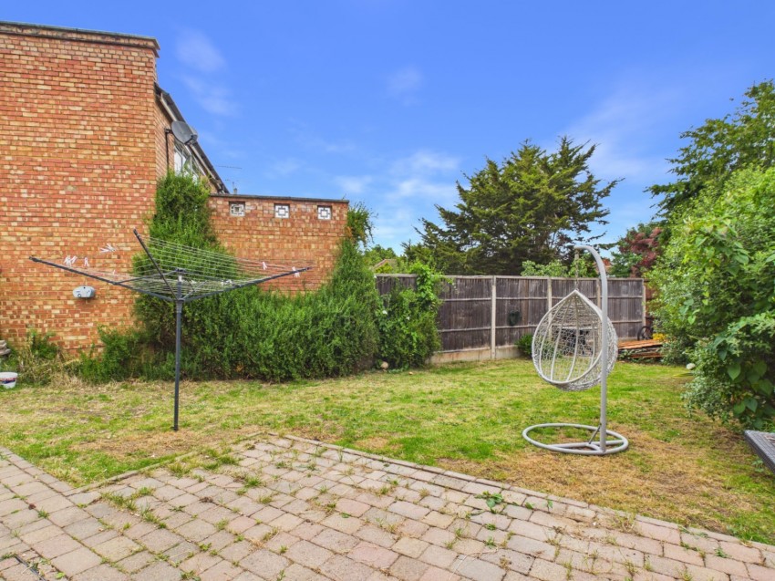 Images for Staines-upon-Thames, Surrey EAID:2640919782 BID:STA