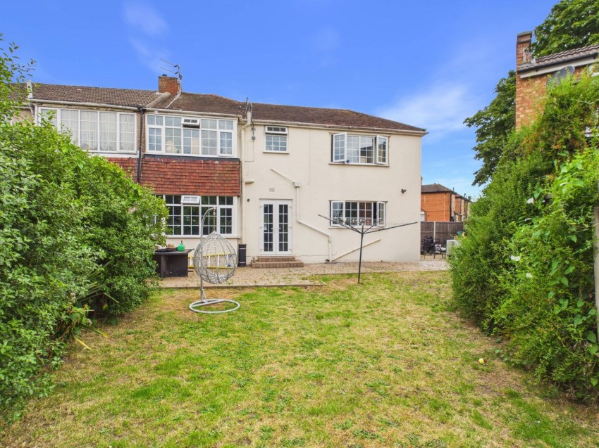 Images for Staines-upon-Thames, Surrey EAID:2640919782 BID:STA