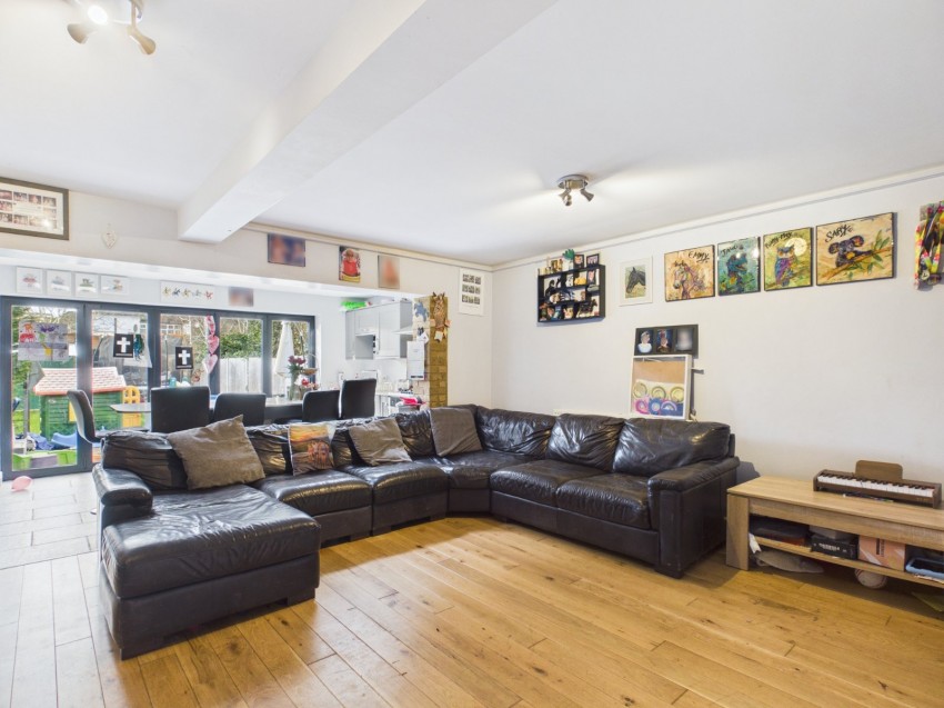 Images for Staines-upon-Thames, Surrey EAID:2640919782 BID:STA