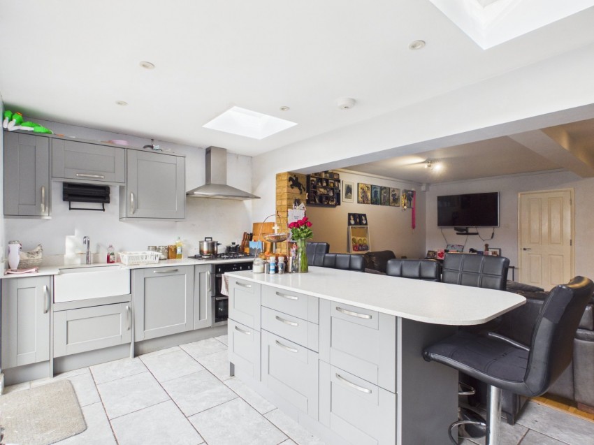 Images for Staines-upon-Thames, Surrey EAID:2640919782 BID:STA