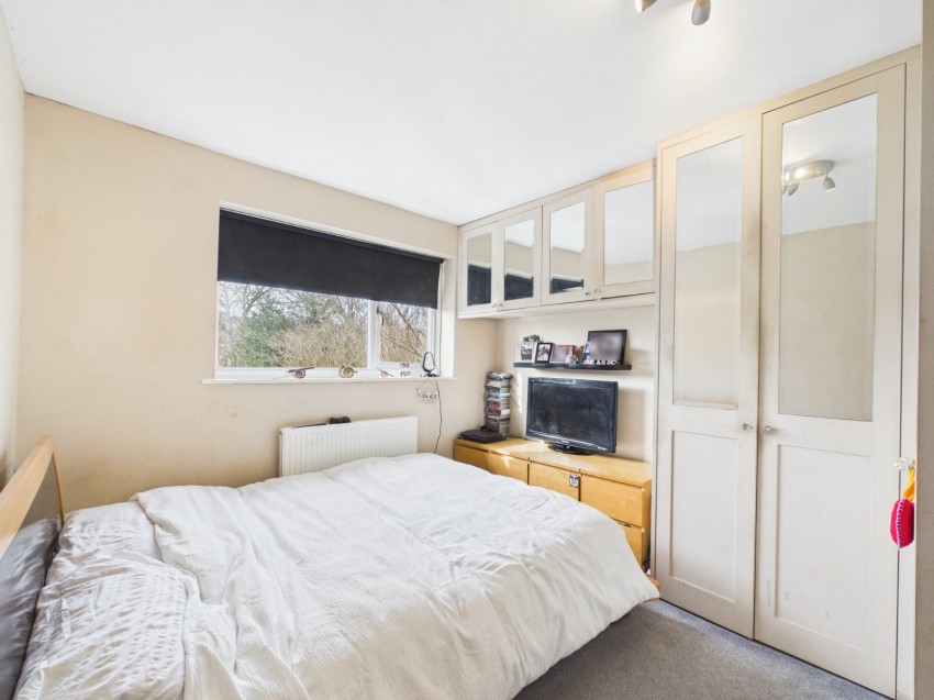 Images for Staines-upon-Thames, Surrey EAID:2640919782 BID:STA