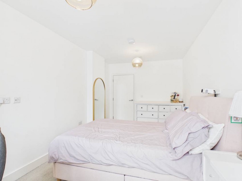 Images for Staines-upon-Thames, Surrey EAID:2640919782 BID:STA