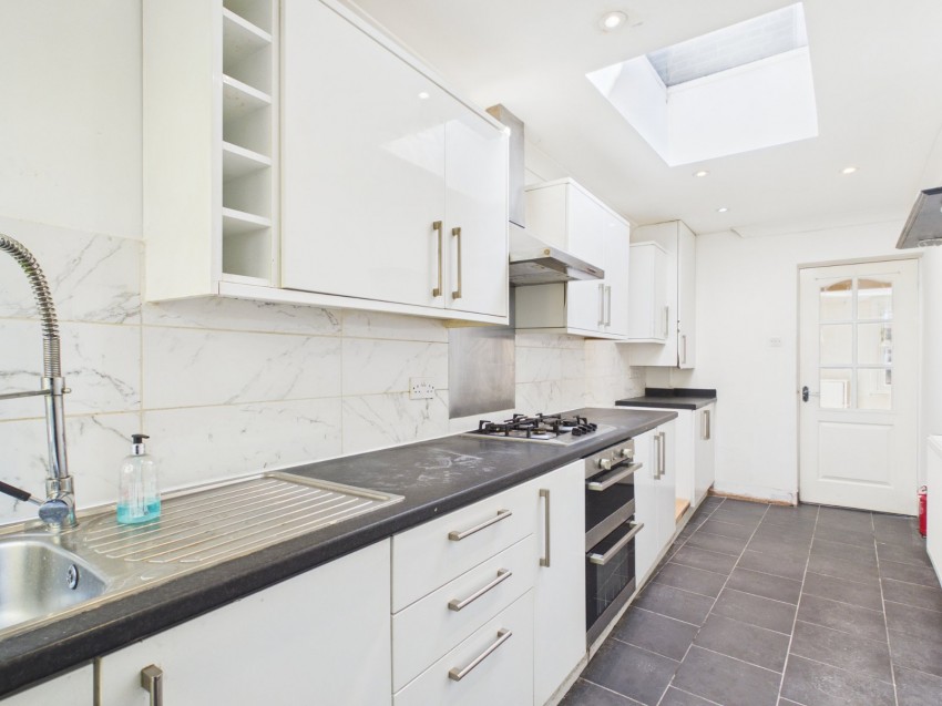 Images for Staines-upon-Thames, Surrey EAID:2640919782 BID:STA