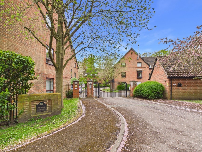 Images for Moormede Crescent, Staines-upon-Thames, Surrey EAID:2640919782 BID:STA