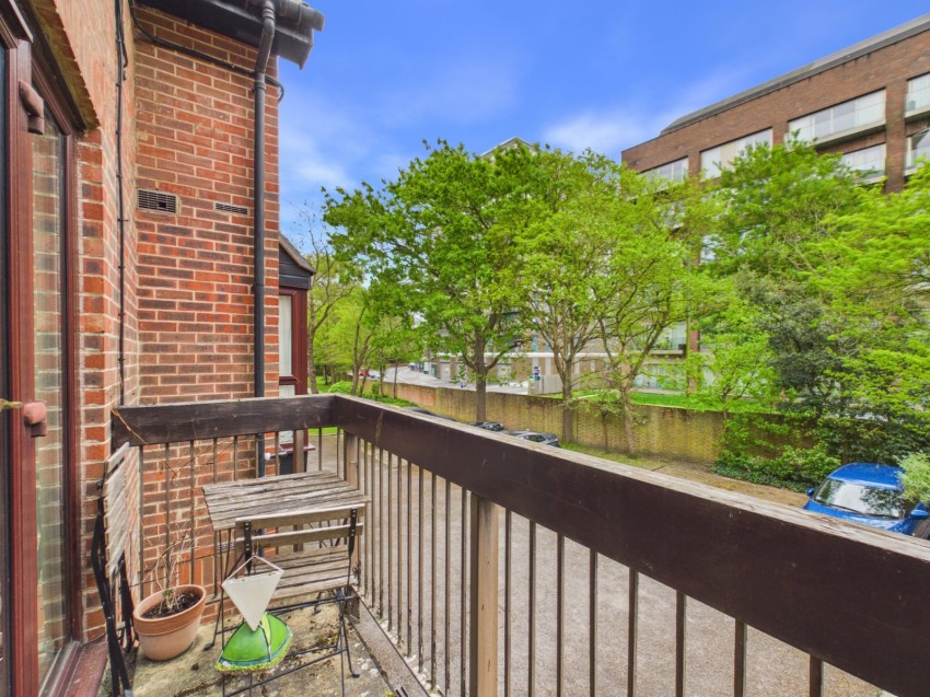 Images for Moormede Crescent, Staines-upon-Thames, Surrey EAID:2640919782 BID:STA