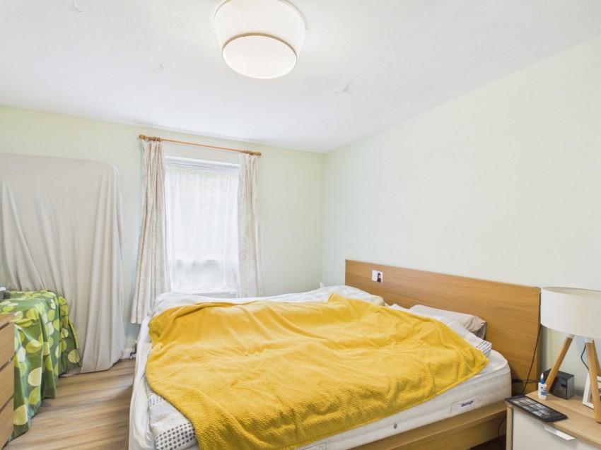 Images for Moormede Crescent, Staines-upon-Thames, Surrey EAID:2640919782 BID:STA