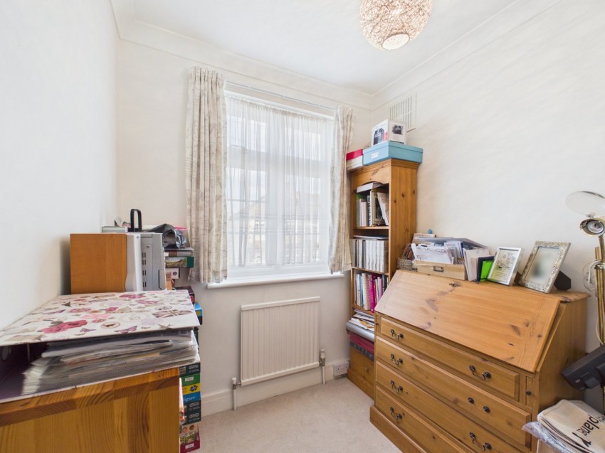Images for Staines-upon-Thames, Surrey EAID:2640919782 BID:STA