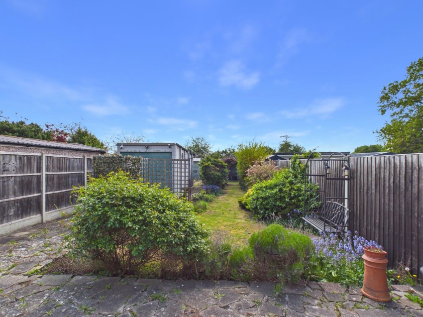 Images for Staines-upon-Thames, Surrey EAID:2640919782 BID:STA