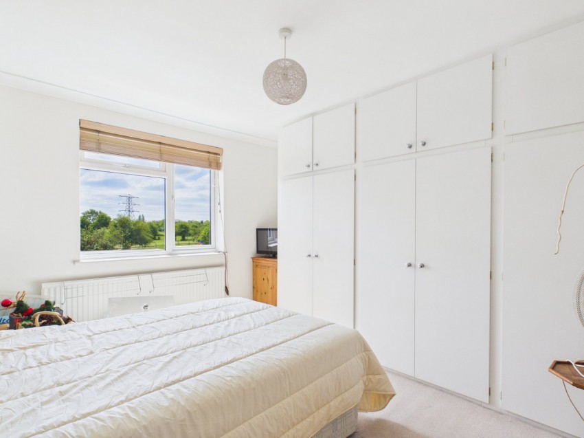 Images for Staines-upon-Thames, Surrey EAID:2640919782 BID:STA