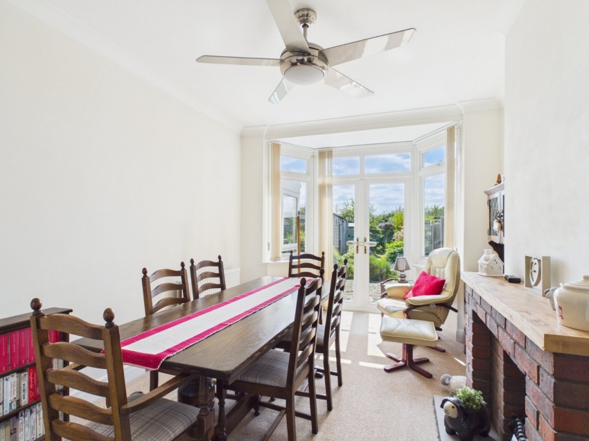 Images for Staines-upon-Thames, Surrey EAID:2640919782 BID:STA