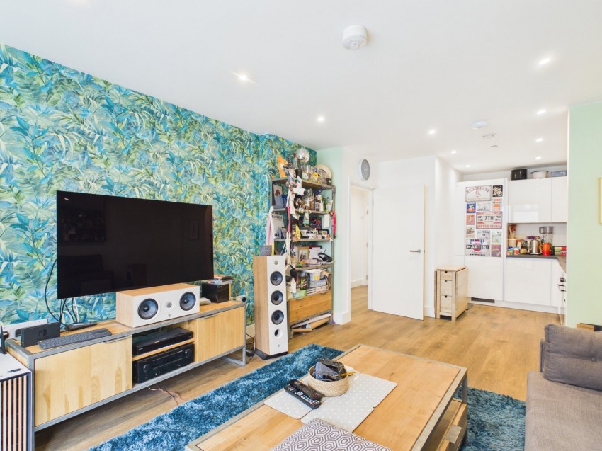 Images for Staines-upon-Thames, Surrey EAID:2640919782 BID:STA