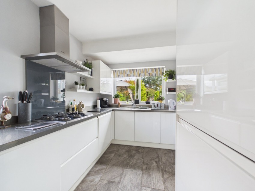 Images for Staines-upon-Thames, Surrey EAID:2640919782 BID:STA