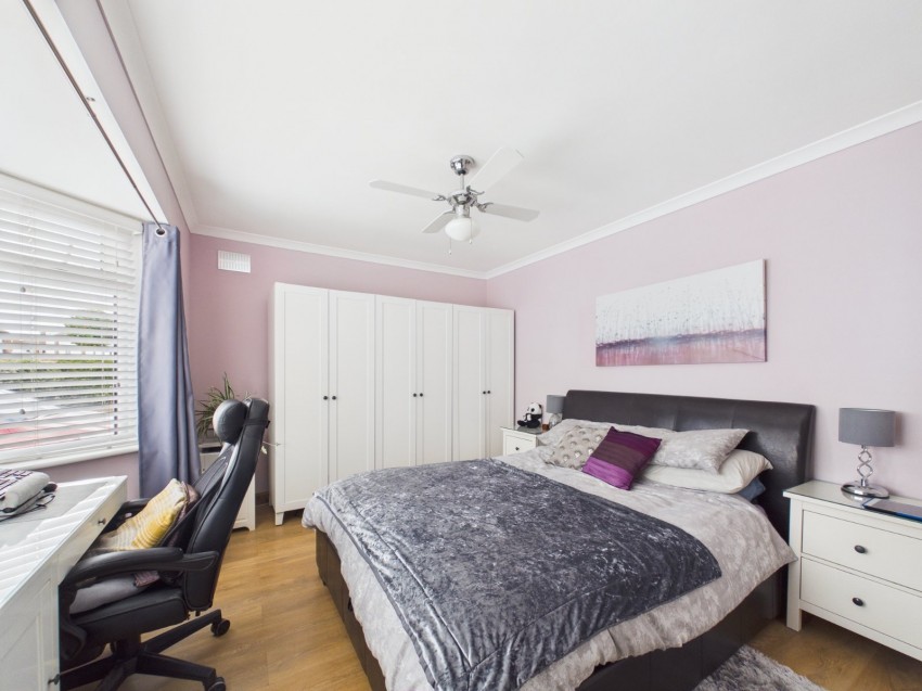 Images for Staines-upon-Thames, Surrey EAID:2640919782 BID:STA