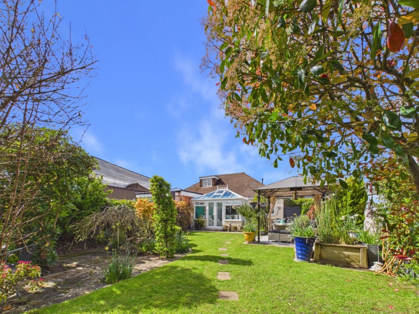 Images for Staines-upon-Thames, Surrey EAID:2640919782 BID:STA