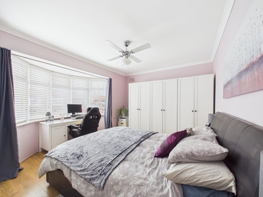 Images for Staines-upon-Thames, Surrey EAID:2640919782 BID:STA