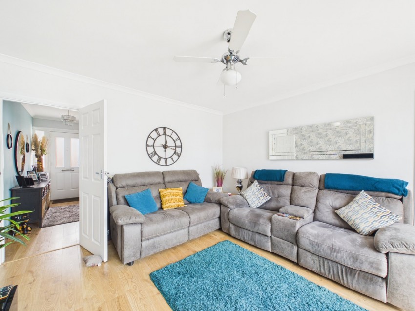 Images for Staines-upon-Thames, Surrey EAID:2640919782 BID:STA