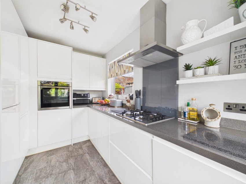 Images for Staines-upon-Thames, Surrey EAID:2640919782 BID:STA