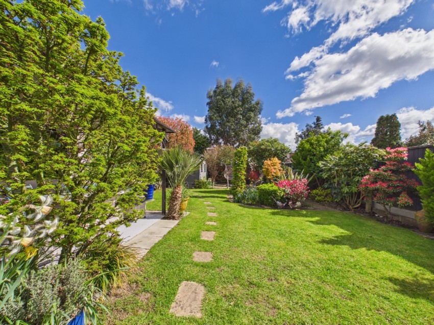 Images for Staines-upon-Thames, Surrey EAID:2640919782 BID:STA