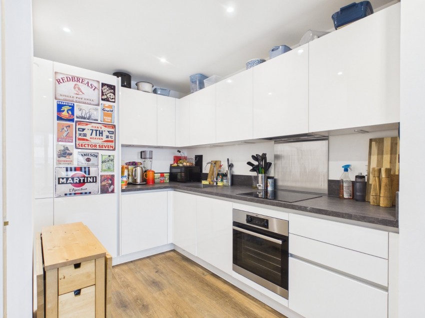 Images for Staines-upon-Thames, Surrey EAID:2640919782 BID:STA