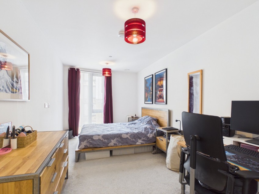 Images for Staines-upon-Thames, Surrey EAID:2640919782 BID:STA