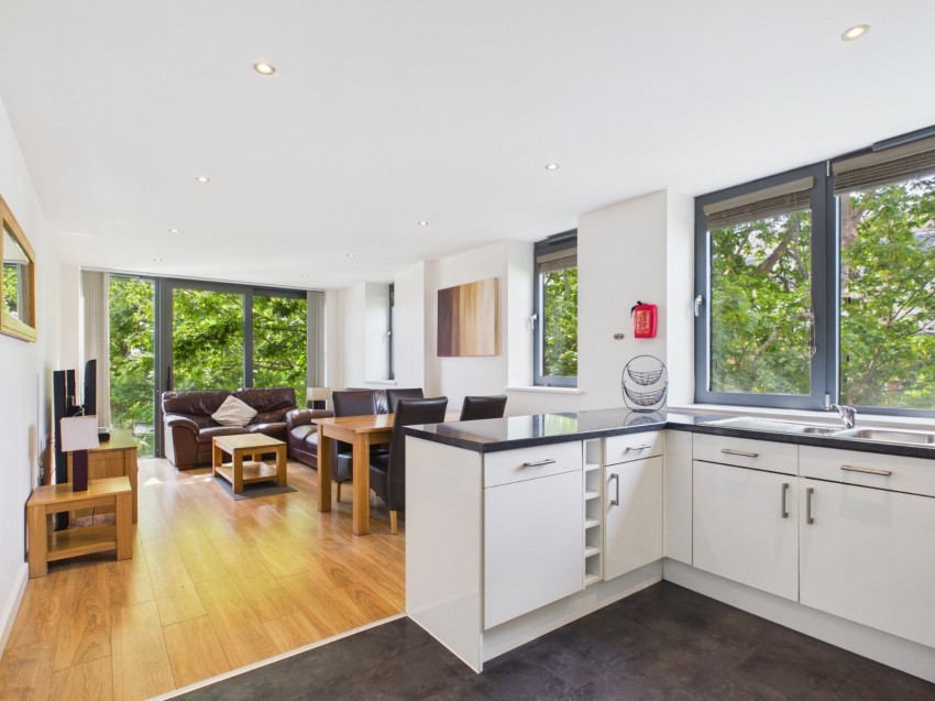 Images for Staines-upon-Thames, Surrey EAID:2640919782 BID:STA