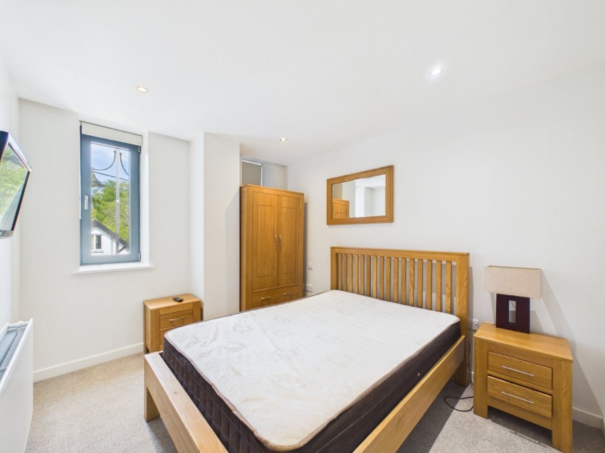 Images for Staines-upon-Thames, Surrey EAID:2640919782 BID:STA