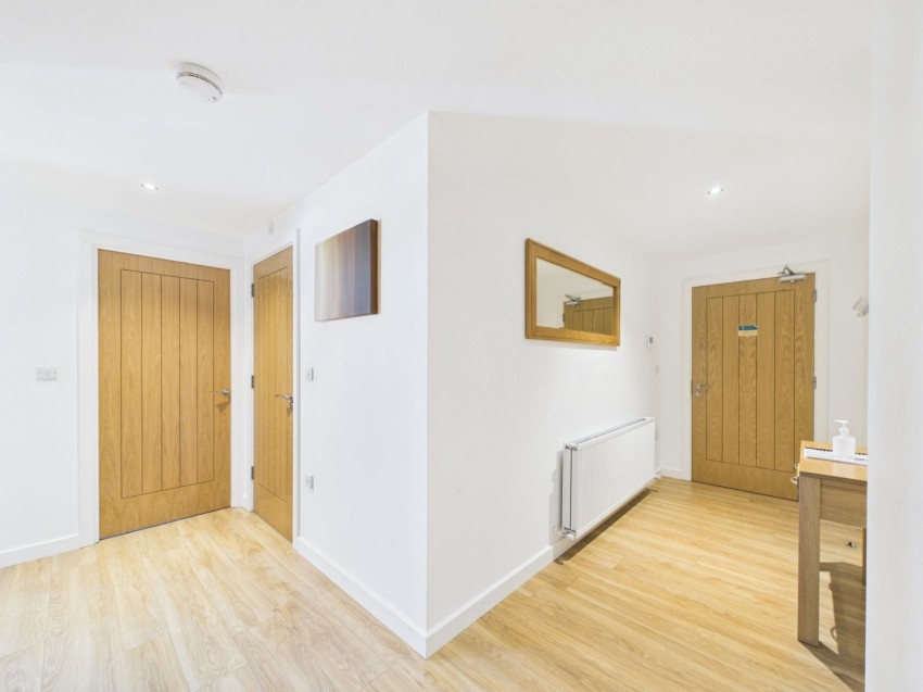 Images for Staines-upon-Thames, Surrey EAID:2640919782 BID:STA