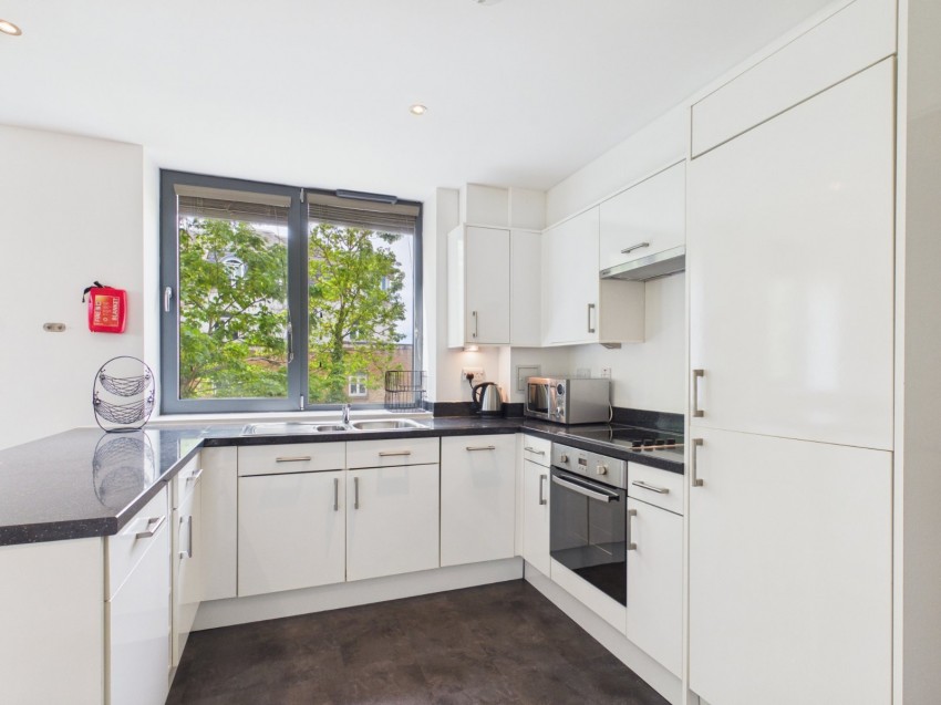 Images for Staines-upon-Thames, Surrey EAID:2640919782 BID:STA