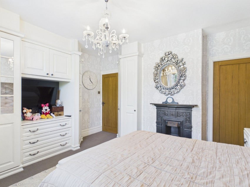 Images for Staines-upon-Thames, Surrey EAID:2640919782 BID:STA