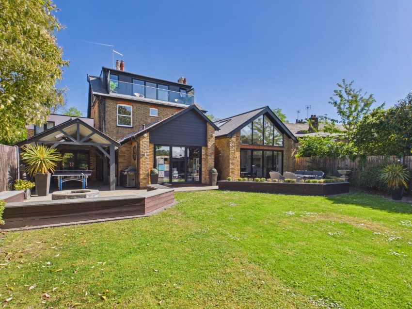 Images for Staines-upon-Thames, Surrey EAID:2640919782 BID:STA