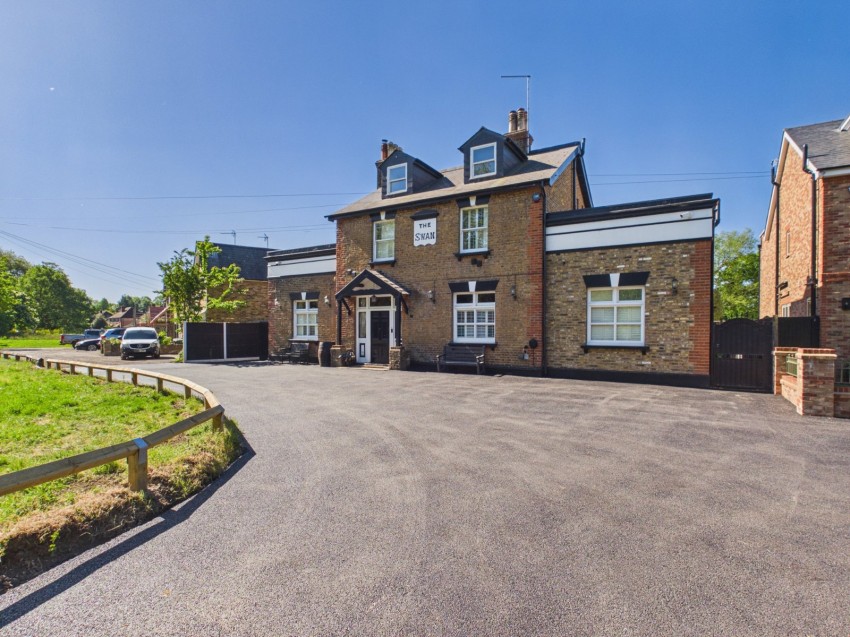 Images for Staines-upon-Thames, Surrey EAID:2640919782 BID:STA