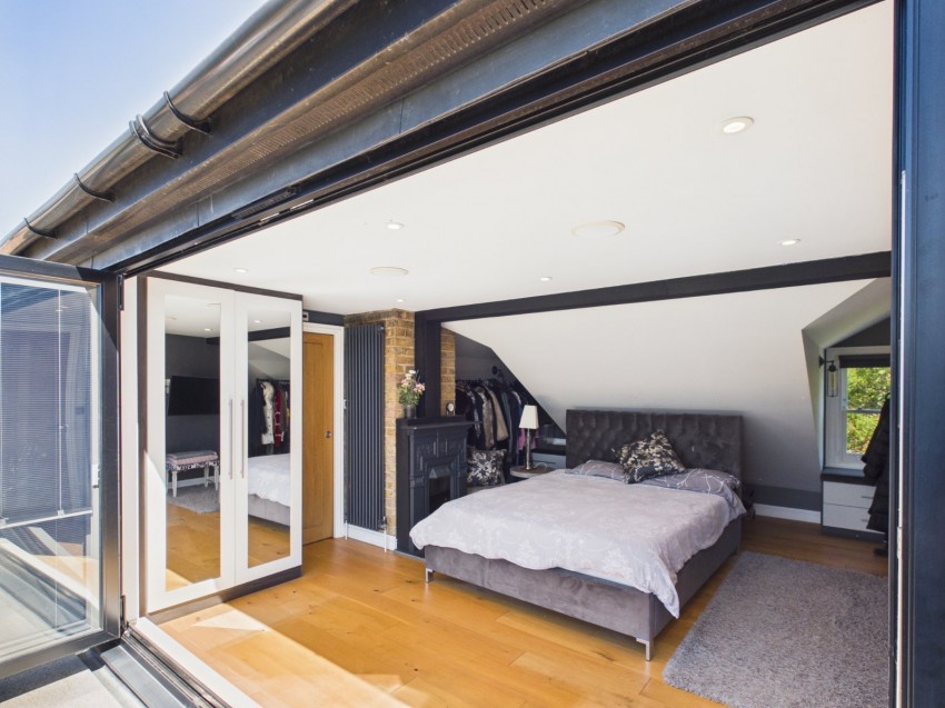 Images for Staines-upon-Thames, Surrey EAID:2640919782 BID:STA