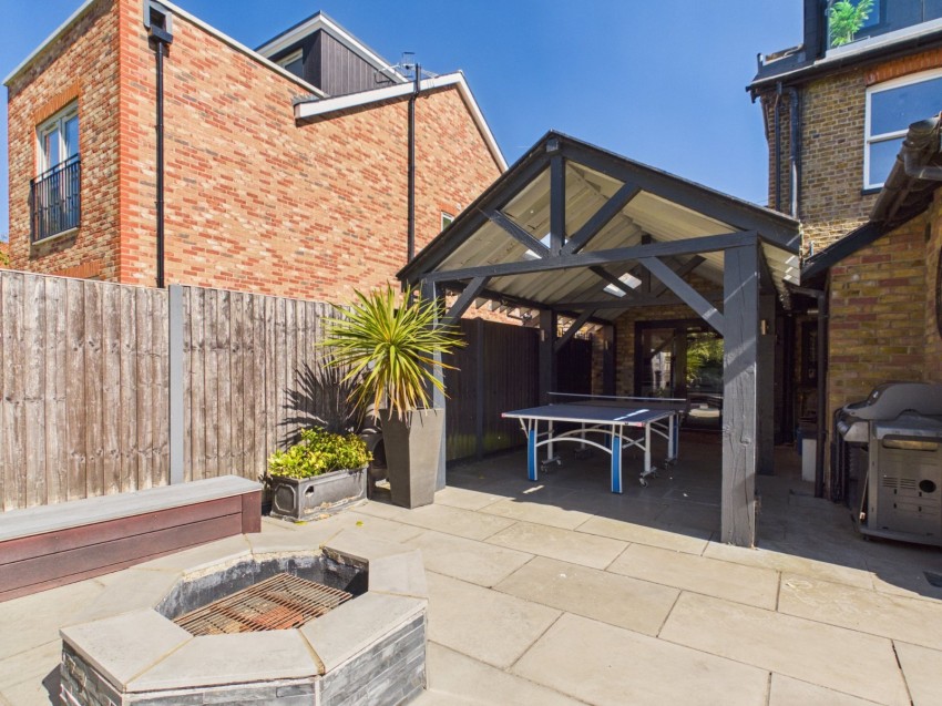 Images for Staines-upon-Thames, Surrey EAID:2640919782 BID:STA