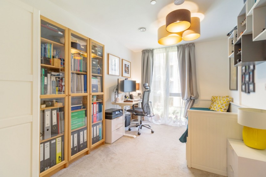 Images for Staines-upon-Thames, Surrey EAID:2640919782 BID:STA