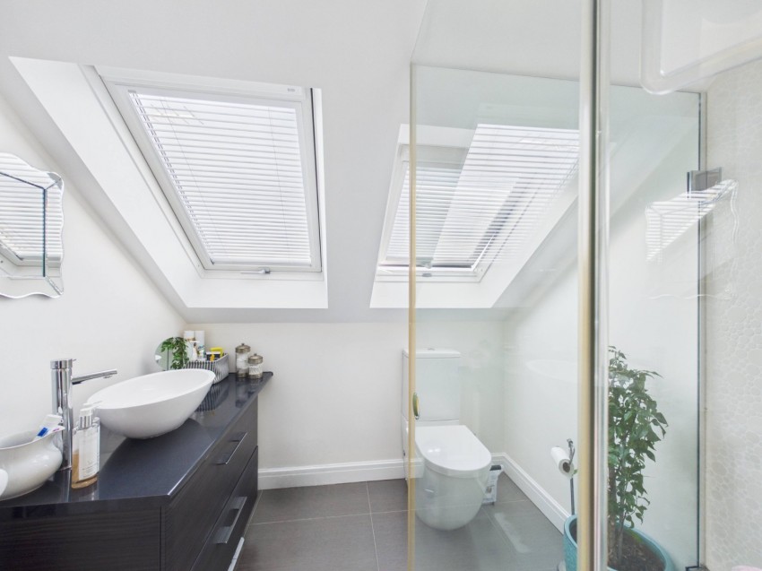 Images for Staines-upon-Thames, Surrey EAID:2640919782 BID:STA