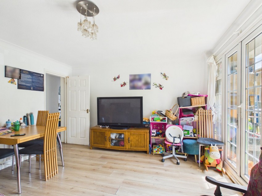 Images for Staines-Upon-Thames, Middlesex EAID:2640919782 BID:STA