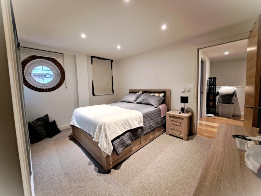 Images for High Street, Staines-Upon-Thames, Middlesex EAID:2640919782 BID:STL