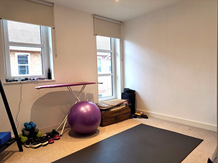 Images for High Street, Staines-Upon-Thames, Middlesex EAID:2640919782 BID:STL