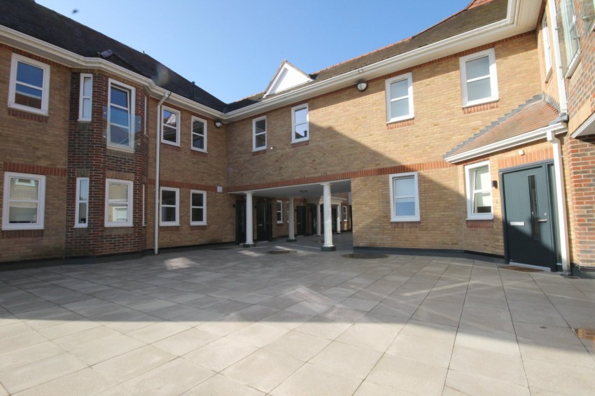 Images for High Street, Staines-Upon-Thames, Middlesex EAID:2640919782 BID:STL