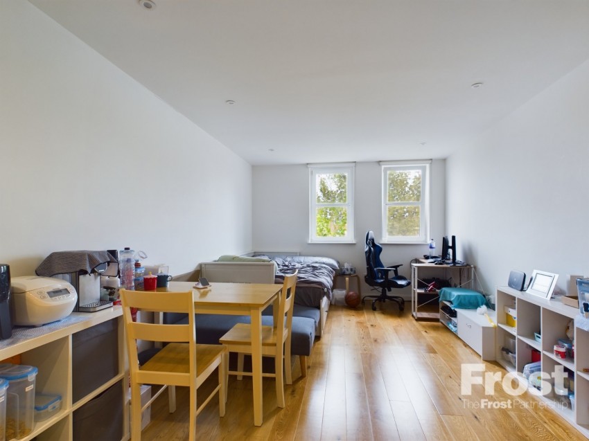 Images for High Street, Staines-Upon-Thames, Middlesex EAID:2640919782 BID:STL