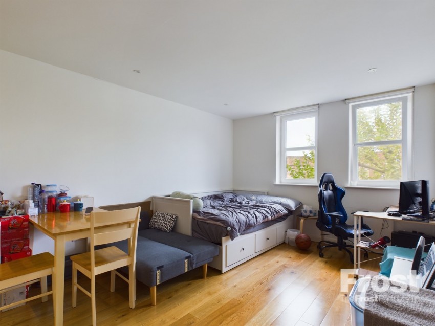 Images for High Street, Staines-Upon-Thames, Middlesex EAID:2640919782 BID:STL