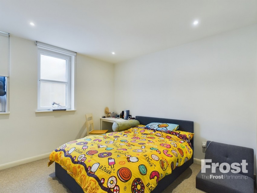 Images for High Street, Staines-Upon-Thames, Middlesex EAID:2640919782 BID:STL