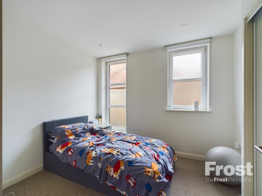 Images for High Street, Staines-Upon-Thames, Middlesex EAID:2640919782 BID:STL