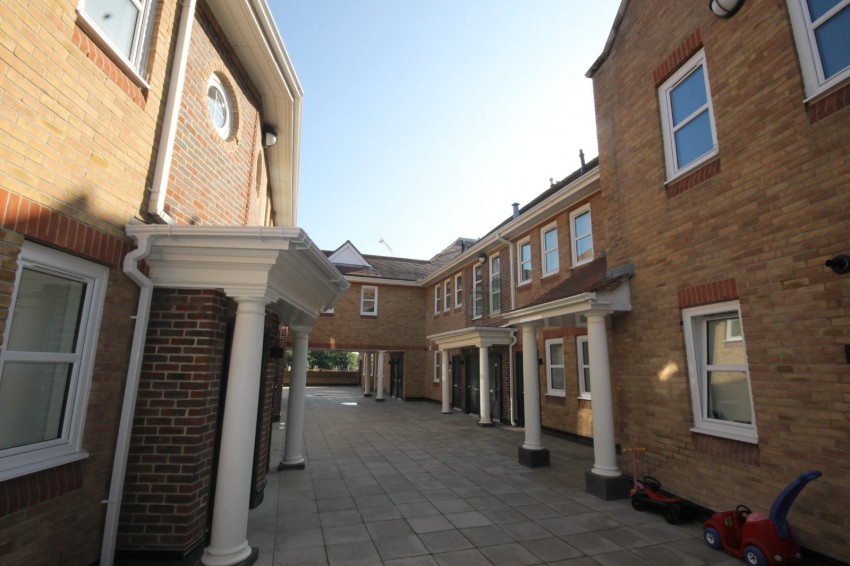 Images for High Street, Staines-Upon-Thames, Middlesex EAID:2640919782 BID:STL