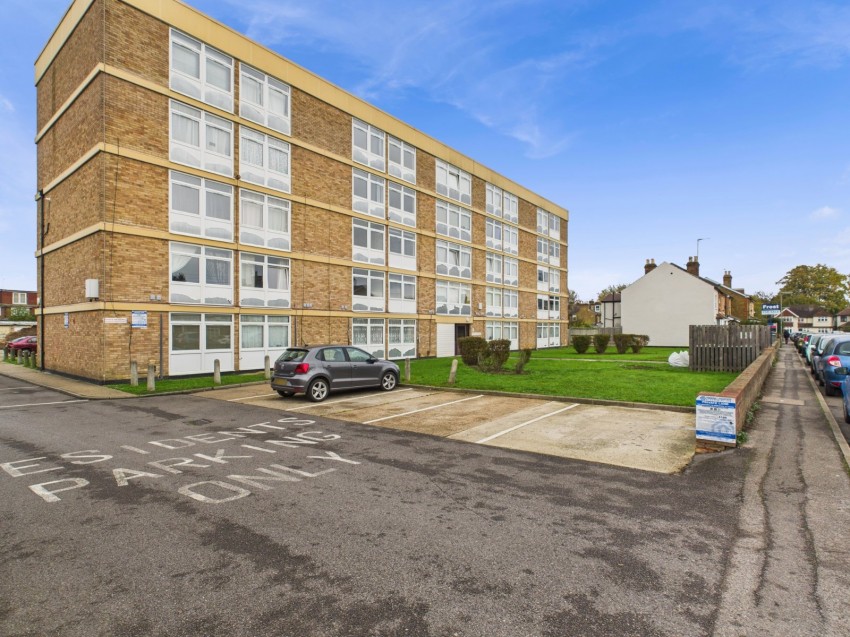 Images for Edgell Road, Staines-Upon-Thames, Middlesex EAID:2640919782 BID:STL