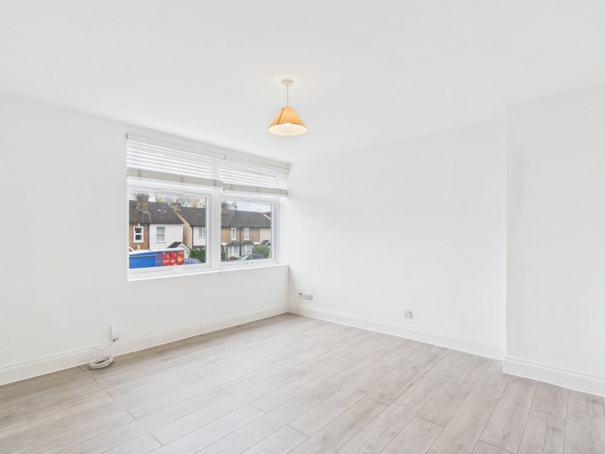 Images for Edgell Road, Staines-Upon-Thames, Middlesex EAID:2640919782 BID:STL