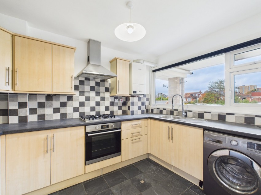 Images for Edgell Road, Staines-Upon-Thames, Middlesex EAID:2640919782 BID:STL